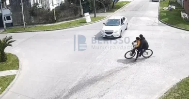 Una mujer atropelló a un ciclista con un menor y se dio a la fuga en Berisso